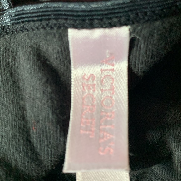 VICTORIA’S SECRET black WEEKEND Thong panties. Size M/L. - Picture 5 of 8